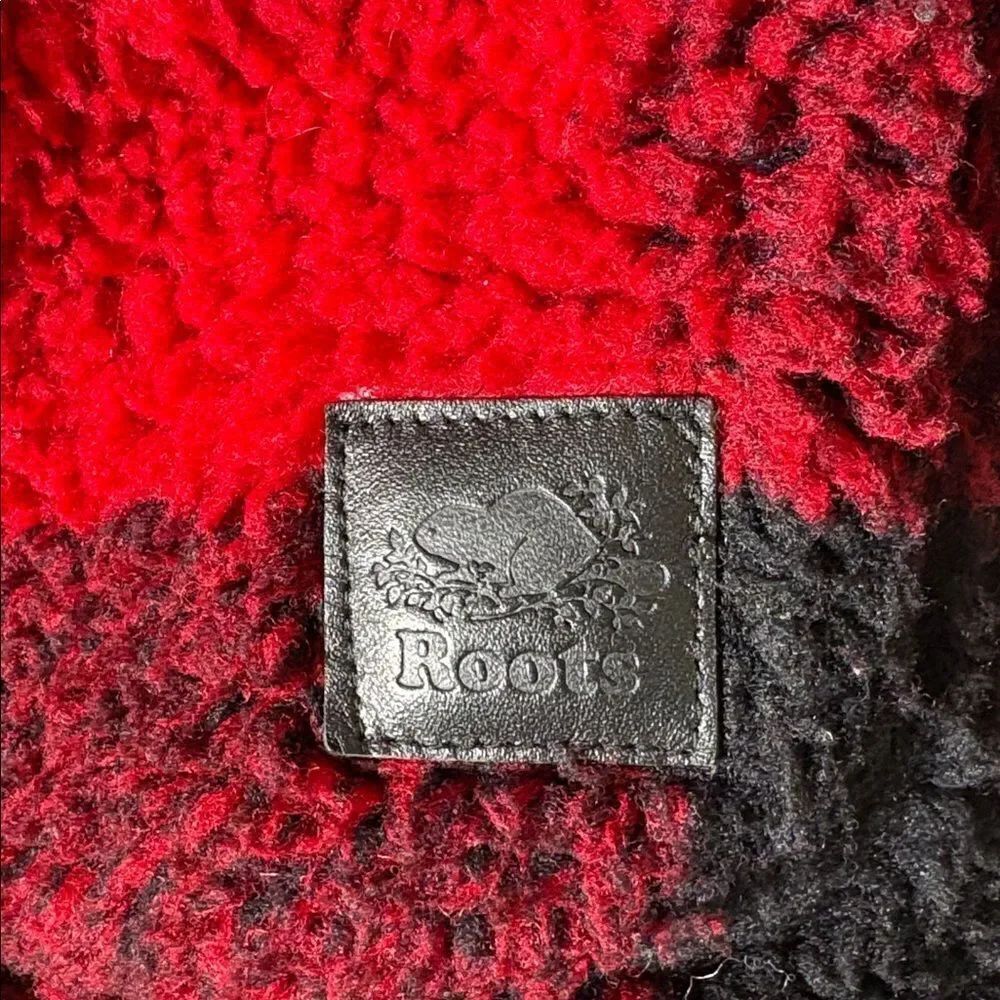 Roots Buffalo Plaid Sherpa Jacket – Red & Black – Size M - Picture 10 of 17